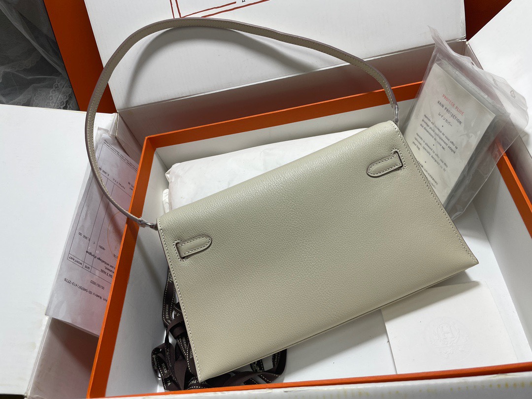 Hermes Kelly Elan Shoulder Bag in White Chevre Leather 